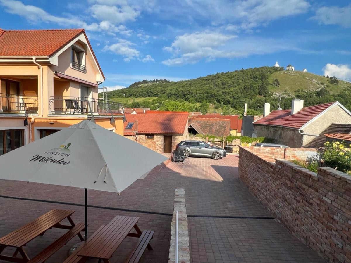 Pension Mikulov Exteriör bild