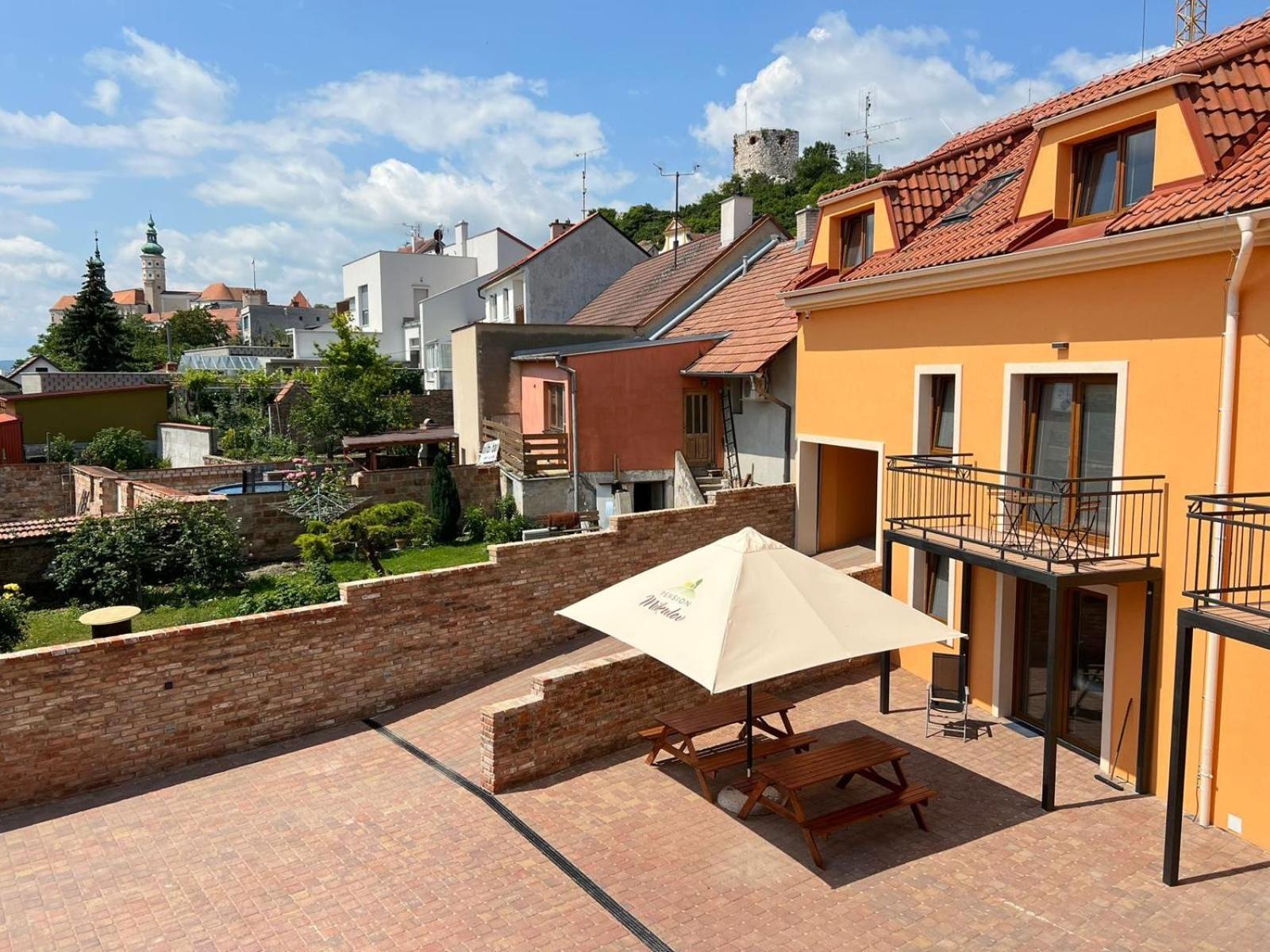 Pension Mikulov Exteriör bild