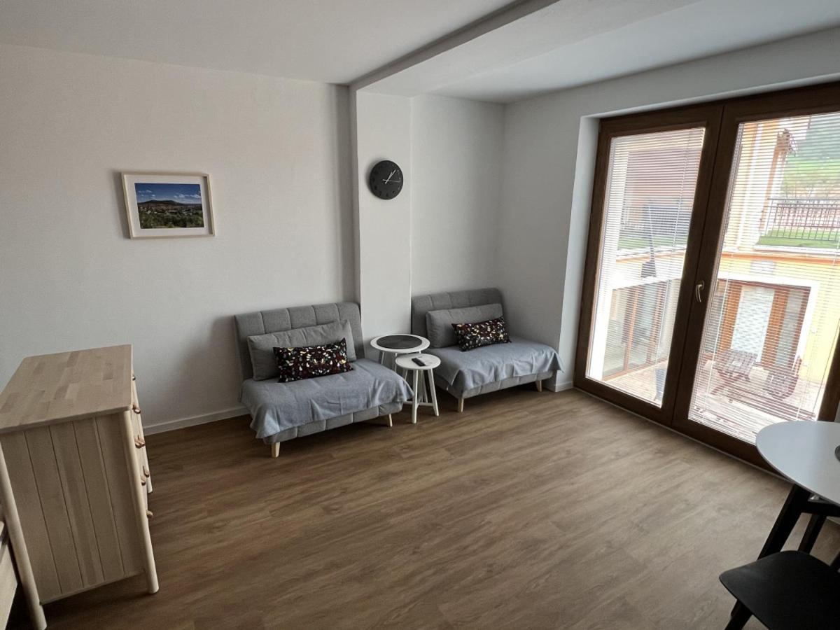 Pension Mikulov Exteriör bild