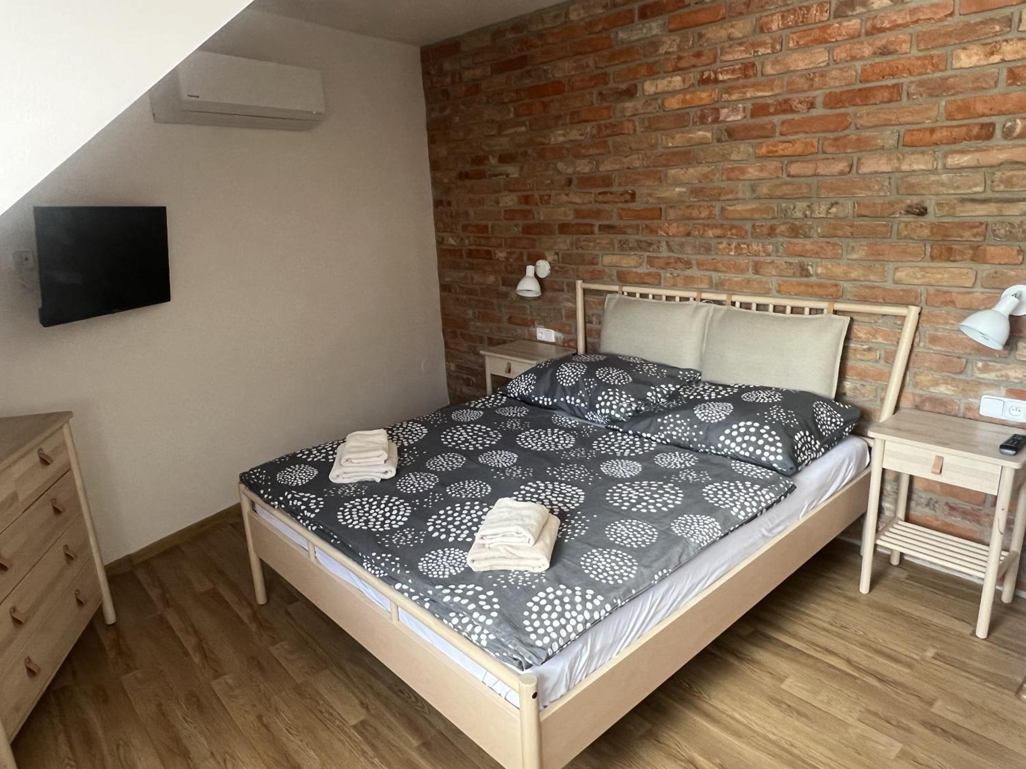 Pension Mikulov Exteriör bild