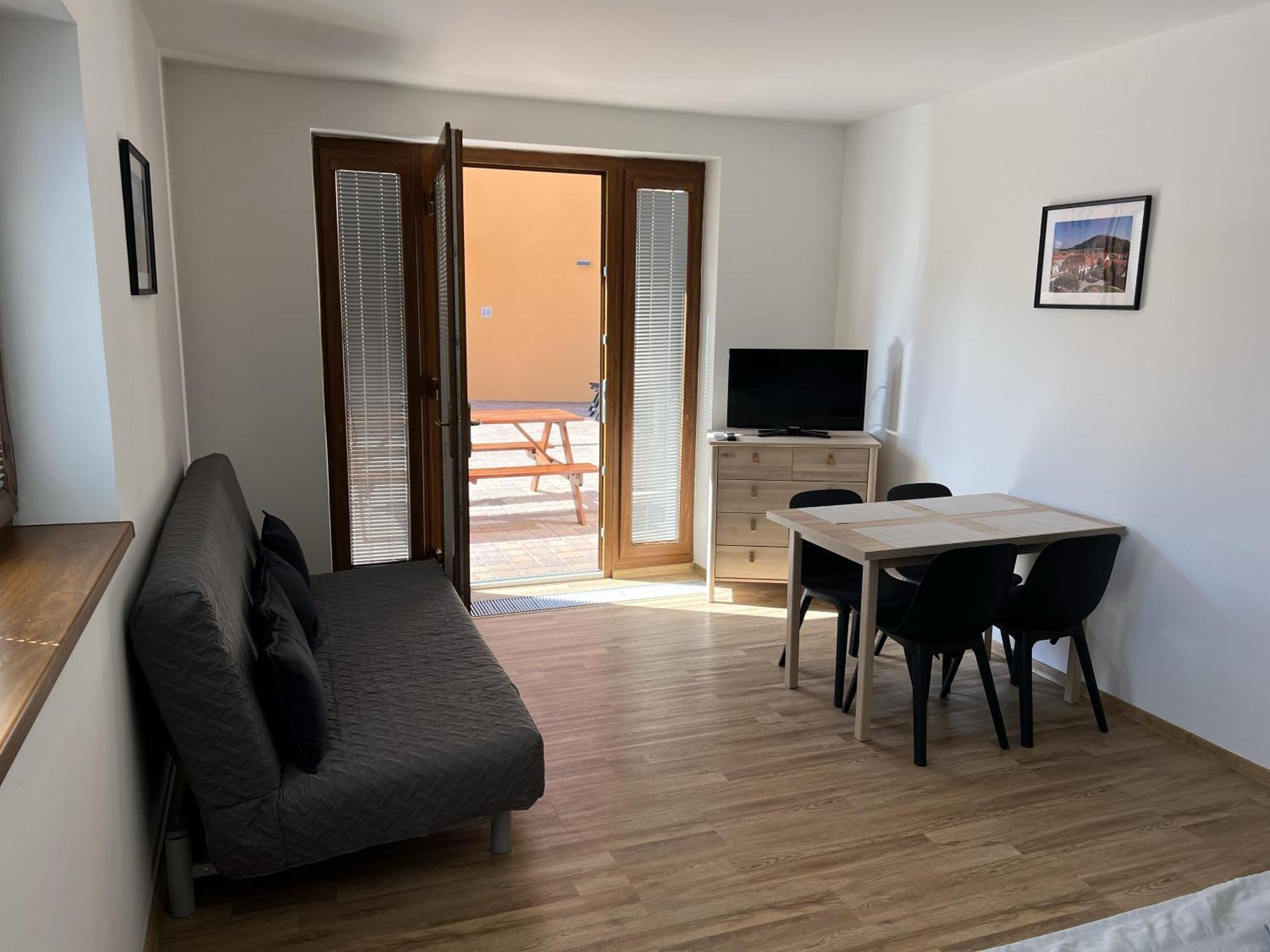 Pension Mikulov Exteriör bild