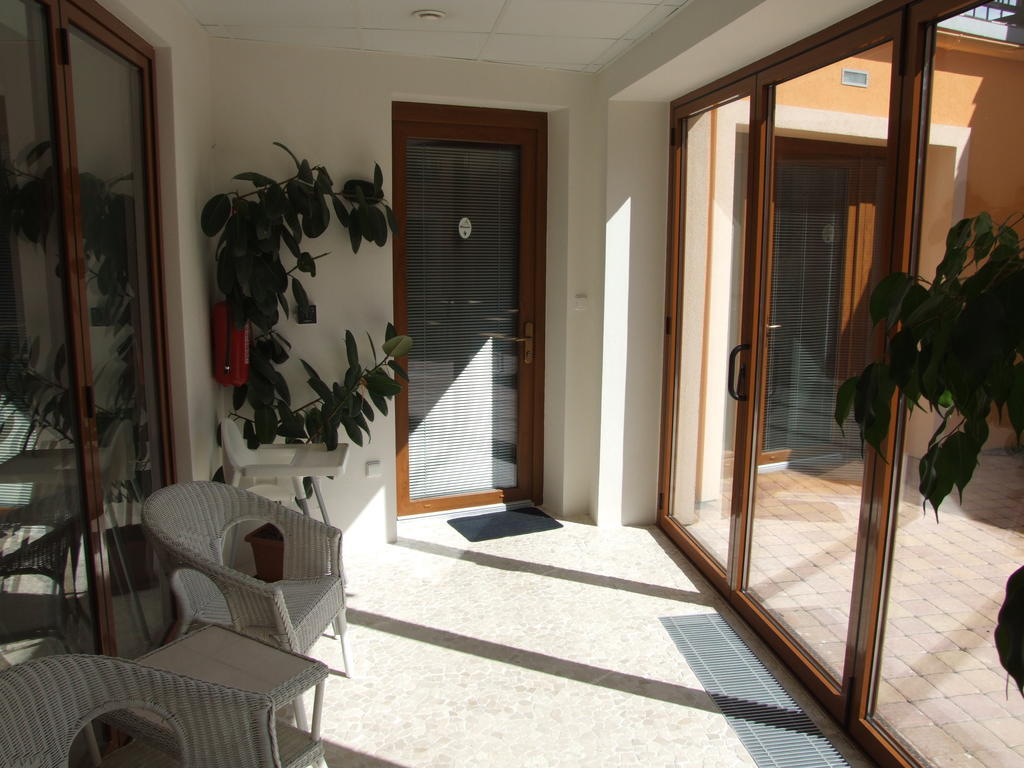 Pension Mikulov Exteriör bild